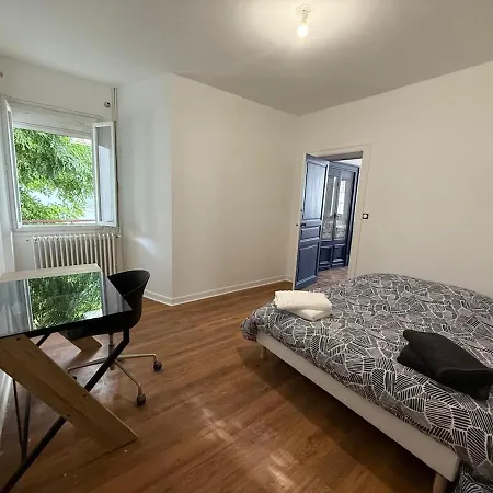 Large Refurbished * Agen