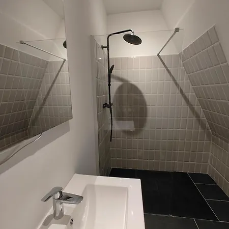 Large Refurbished Appartement *